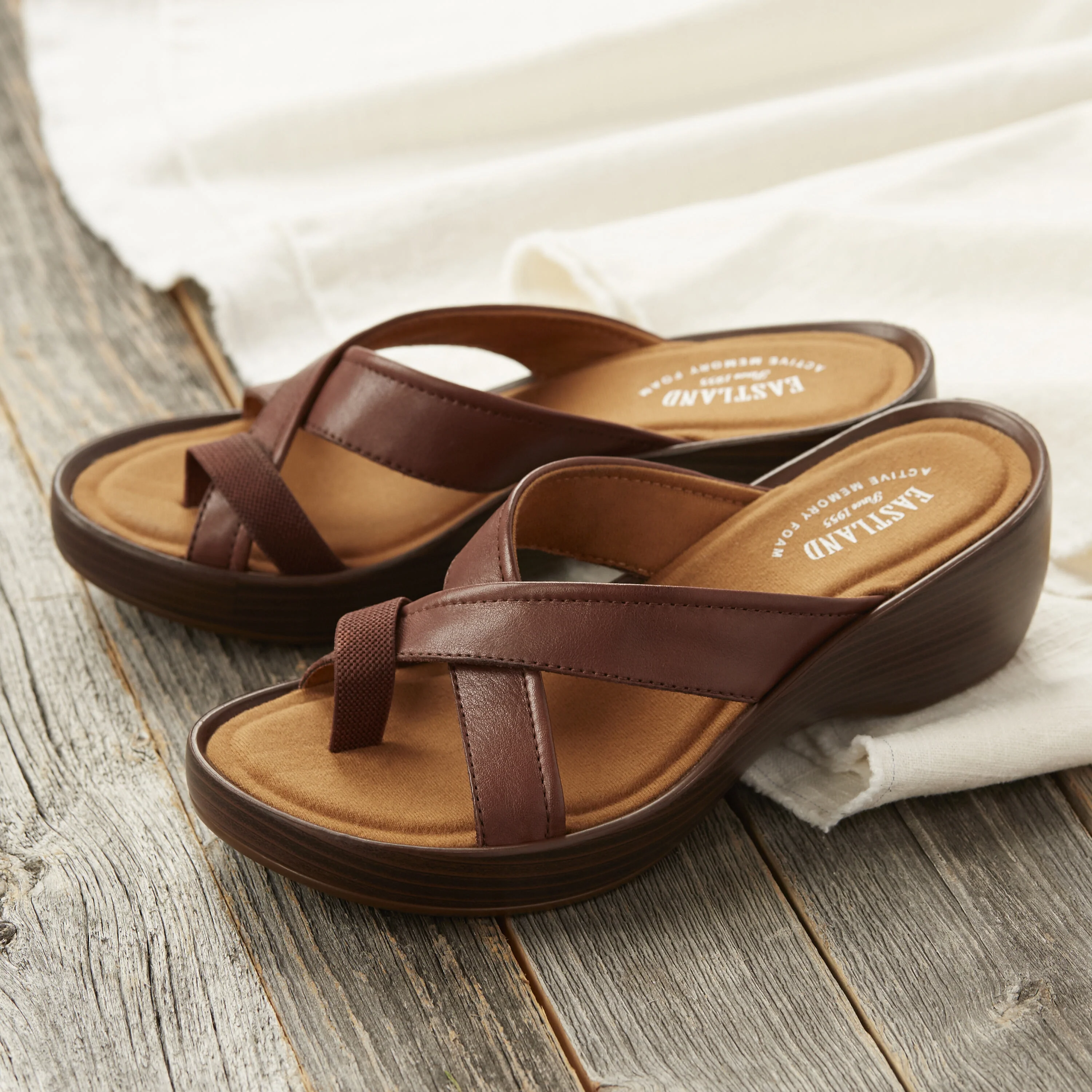 Women's Willow Wedge Sandal - Image 18